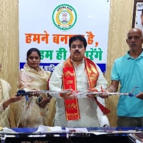 महापौर ने स्नेक एक्सपर्ट को दी स्नेक किट 🐍…