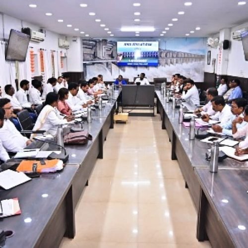 धान खरीदी की पूरी तैयारी के निर्देश, कोई भी पात्र किसान वंचित न रहे – कलेक्टर अभिनाश मिश्रा….