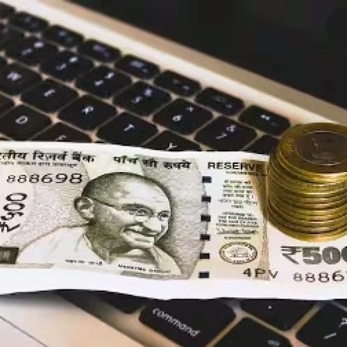 भारत सरकार के पैसों का कौन रखता है लेखा-जोखा, जानें किसके हाथ में होता है पूरा हिसाब-किताब…