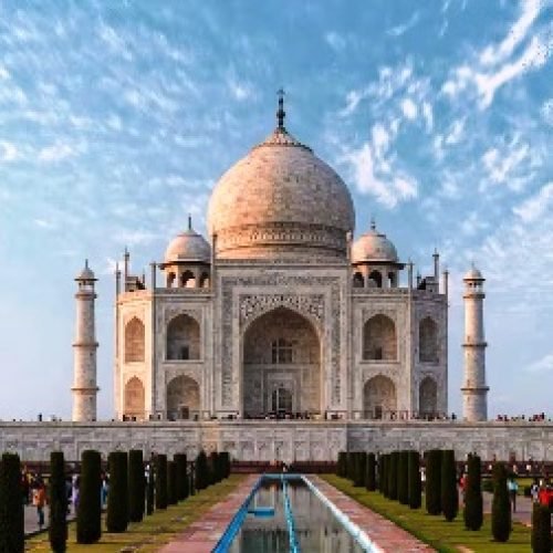 पत्थरबाजी करके ताजमहल को पहुंचाया नुकसान तो कितना लगेगा जुर्माना, कितनी मिलेगी सजा?