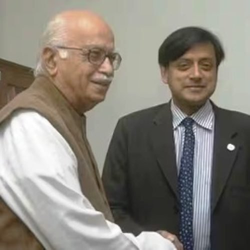 ‘जिस तरह नेहरू और इंदिरा गांधी को…’, लालकृष्ण आडवाणी की तारीफ कर घिरे शशि थरूर; दिया ये जवाब…