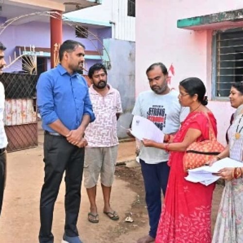 कलेक्टर अबिनाश मिश्रा ने सोरम में SIR कार्य का किया निरीक्षण…