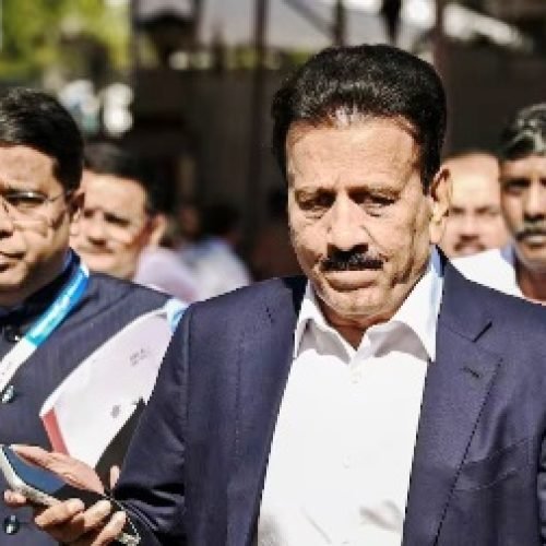 ’40 साल से रोज पहन रहा हूं नीली शर्ट’, अंबेडकर को याद न करने के आरोपों के बीच मंत्री गिरीश महाजन की सफाई…