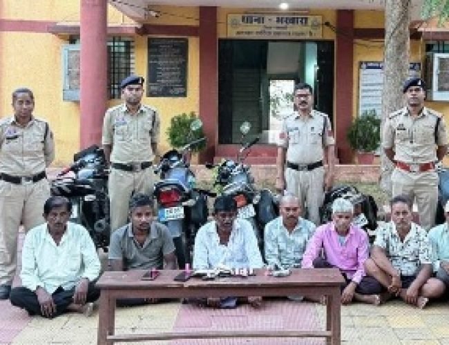 अमाबगीचा में जुए के फड़ पर पुलिस की दबिश, 8 जुआरी गिरफ्तार…