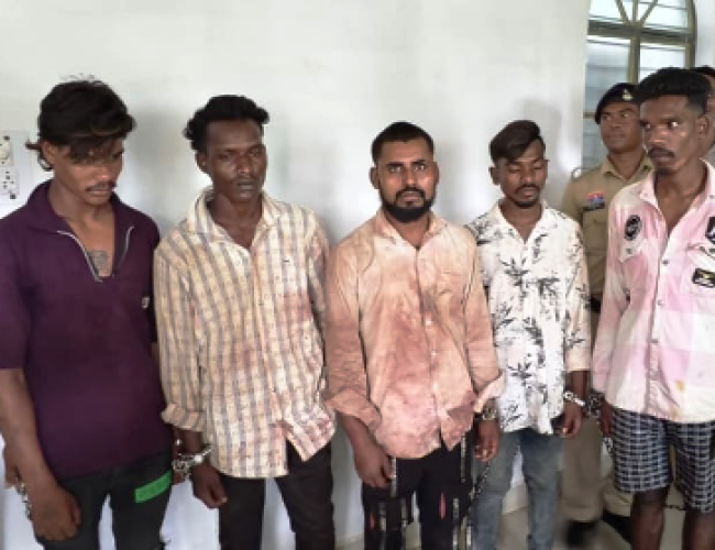 तिहरे हत्याकांड में एक साल के भीतर कड़ा फैसला, पांच आरोपियों को आजीवन कारावास…
