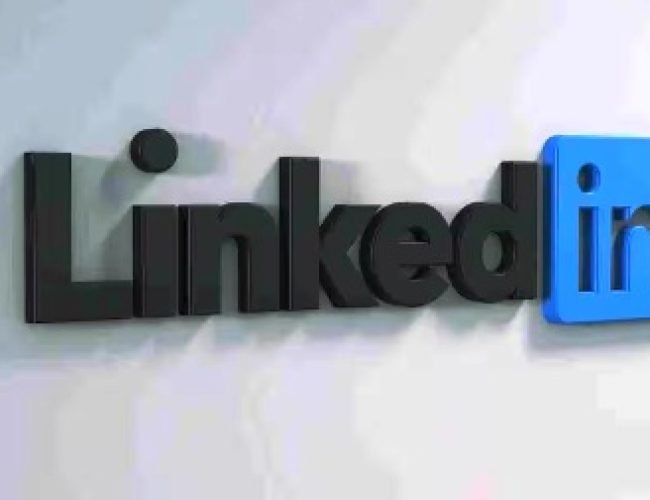 LinkedIn पर सेफ नहीं है आपका डेटा! ऐसे हो रही आपकी जासूसी, जानिए क्या है पूरा मामला…