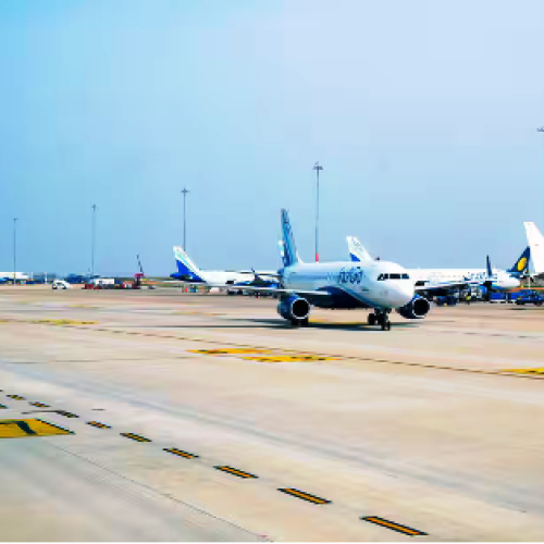 IGI Airport First Flight: जेवर एयरपोर्ट पर लखनऊ से आई पहली फ्लाइट, जानें IGI पर कौन-सी थी पहली लैंडिंग?