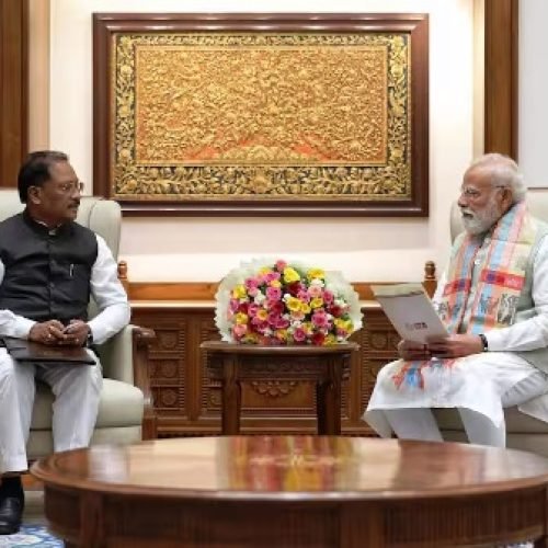 नक्सलवाद का अंत, विकास की अनंत उड़ान! CM साय ने PM मोदी को सौंपा बस्तर का ‘विजन 2047’…