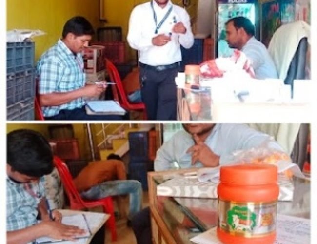 धमतरी में पेय पदार्थों पर सख्ती: अवैध पानी पाउच जब्त, फैक्ट्री सील, जूस में मिलावट का खुलासा…