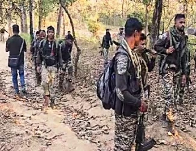 छत्तीसगढ़: 5 लाख के इनामी नक्सली कमांडर रूपी की मौत, सेना ने एनकाउंटर में किया ढेर…