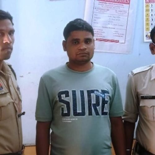 धमतरी पुलिस की कार्रवाई: अर्जुनी में सट्टा खिलाते आरोपी गिरफ्तार…