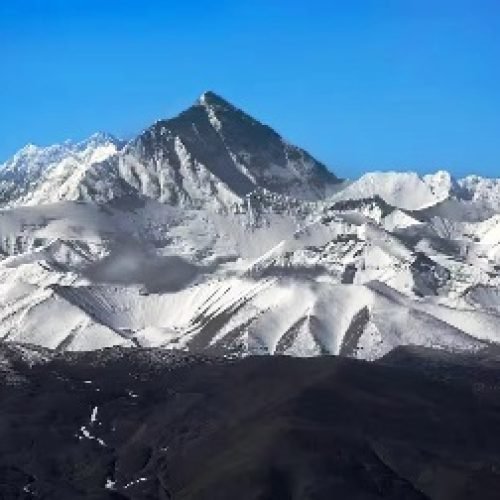 Mount Everest: माउंट एवरेस्ट पर क्यों जमा हैं इतनी डेड बॉडी, क्यों परिवार वाले घर नहीं लाते पार्थिव शरीर?