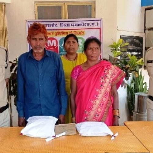 धमतरी पुलिस की सख्त कार्रवाई: घर से चल रहे गांजा कारोबार का भंडाफोड़, दंपत्ति गिरफ्तार…