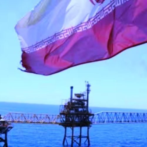 फारस की खाड़ी में कैसे बना सबसे बड़ा ‘ब्लैक गोल्ड’ का समंदर, आखिर क्यों यहां बहती हैं तेल की नदियां?