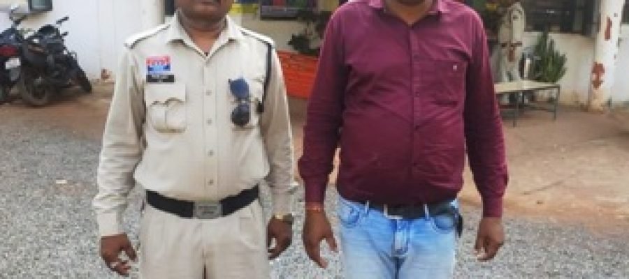 गांजा तस्करी मामले में बड़ा खुलासा, नगर सैनिक गिरफ्तार; धमतरी पुलिस ने अवैध नेटवर्क पर कसा शिकंजा…