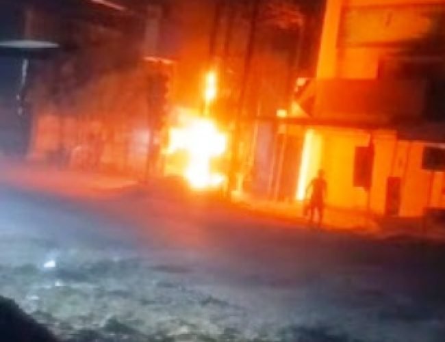 धमतरी में ट्रांसफार्मर में भीषण आग, समय रहते टला बड़ा हादसा…