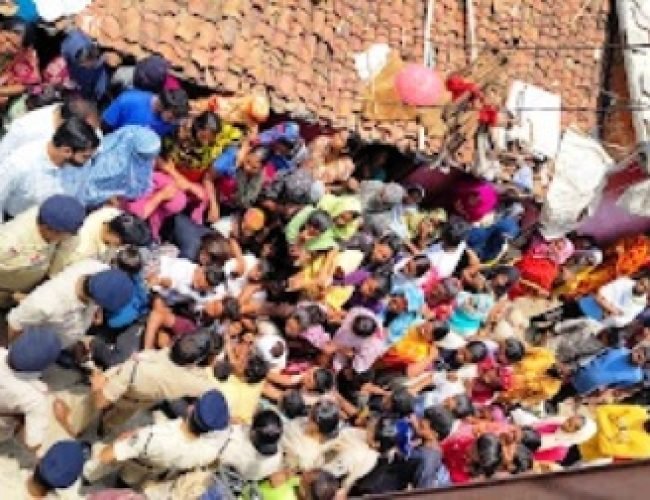 गाड़ा बस्ती में निगम की कार्रवाई का विरोध, तनावपूर्ण माहौल के बीच प्रशासन ने संभाली स्थिति…