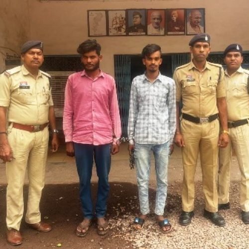 धमतरी पुलिस की बड़ी कार्रवाई: गांजा बेचते दो आरोपी रंगे हाथ गिरफ्तार…