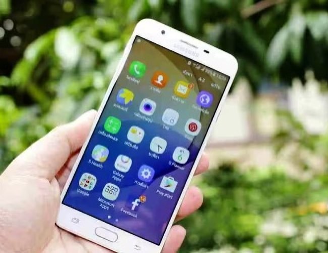 iPhone हुआ फेल? Android के ये धांसू फीचर्स रोजमर्रा के काम में आते हैं काम, जानेंगे तो बदल जाएगा नजरिया…