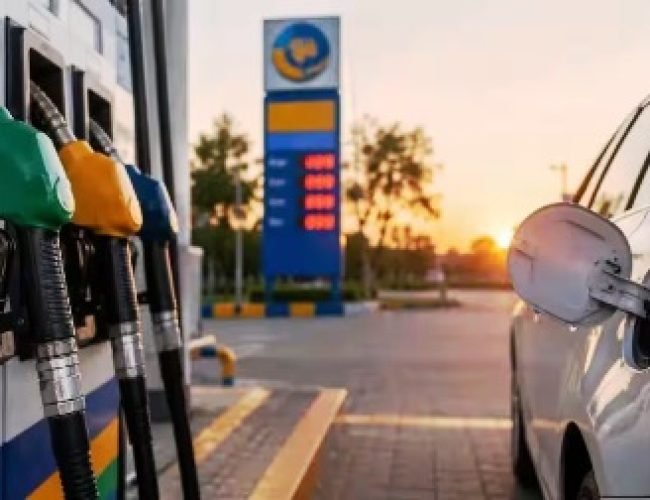 पेट्रोल-डीजल की कीमतों में फिर बढ़ोतरी, 10 दिन में तीसरी बार बढ़े दाम, CNG ने भी दिया झटका…