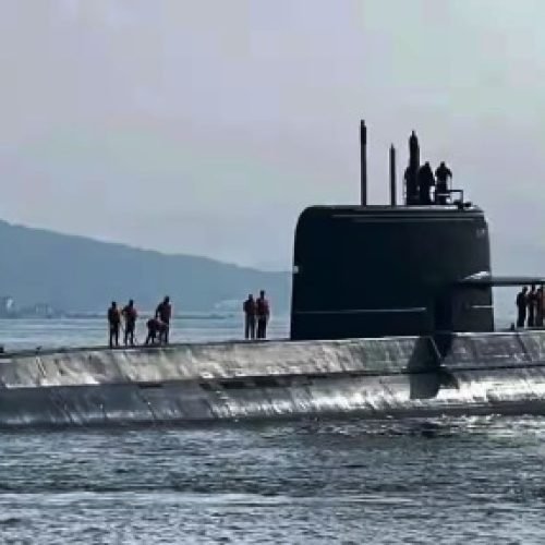 Pakistan Hangor Submarine: कितनी खतरनाक है पाकिस्तान की हंगोर पनडुब्बी, जानें भारत की पनडुब्बी के सामने कहां टिकती है?