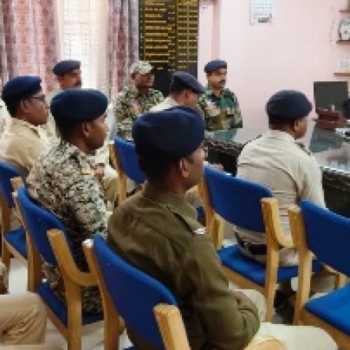 एएसपी ने ली हाईवे पेट्रोलिंग जवानों की समीक्षा बैठक…