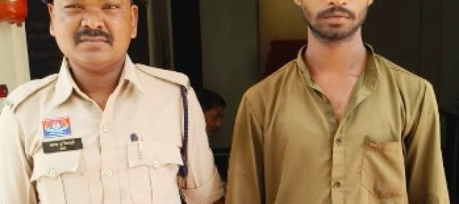 धमतरी पुलिस की सख्ती: नशे के खिलाफ जीरो टॉलरेंस, सार्वजनिक सेवन करते युवक गिरफ्तार…