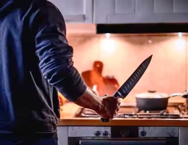 Ratanpur News: घर में घुसकर धारदार हथियार से हमला, बुजुर्ग महिला की मौत, 9 लोग घायल…