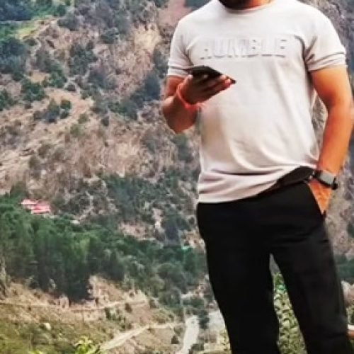 हत्या से पहले राजा रघुवंशी ने शेयर की थी ये तस्वीर, सोनम की ‘शर्त’ पूरी करने गया था कामाख्या देवी मंदिर…