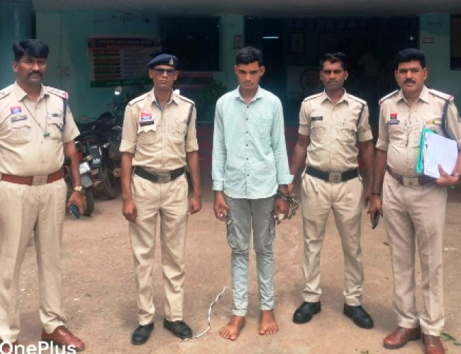 नारी महानदी पुल हत्याकांड का खुलासा: चावल कारोबारी की रंजिश में युवक की हत्या, 21 वर्षीय आरोपी गिरफ्तार….