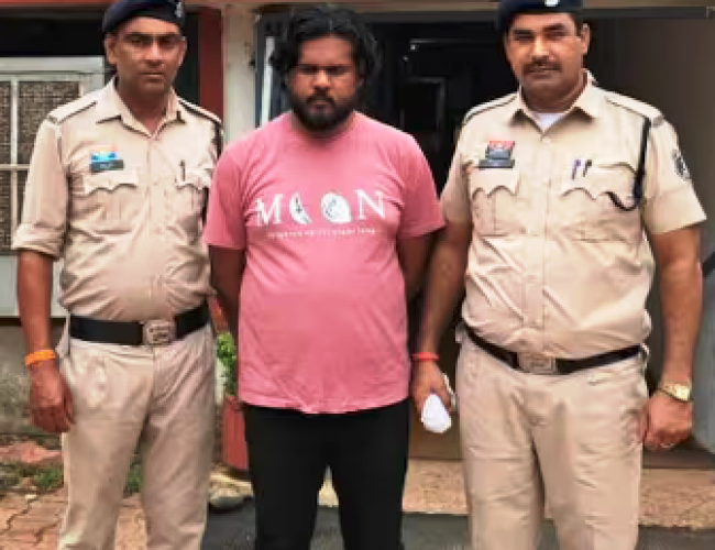 Durg News: तंत्र-मंत्र और शेयर ट्रेडिंग के नाम पर 85 लाख की ठगी, इंदौर से आरोपी गिरफ्तार…