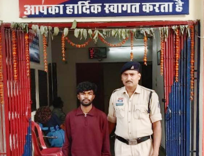 धमतरी में आधी रात हथियार लेकर निकले युवकों ने मचाया उत्पात, मुख्य आरोपी गिरफ्तार; 6 नाबालिग निरुद्ध…