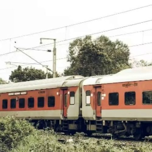 Navapur Station: इस स्टेशन पर टिकट विंडो महाराष्ट्र तो स्टेशन मास्टर ऑफिस गुजरात में, कौन देता है इन्हें सैलरी?