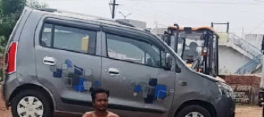 पिपराही तालाब में अवैध मुरम उत्खनन के विरोध में अर्धनग्न धरने पर बैठे पार्षद, आश्वासन के बाद समाप्त हुआ प्रदर्शन…