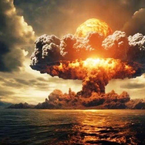 Iran Nuclear Bomb: ईरान के पास कितना यूरेनियम, उससे कितने परमाणु बम बन सकते हैं?