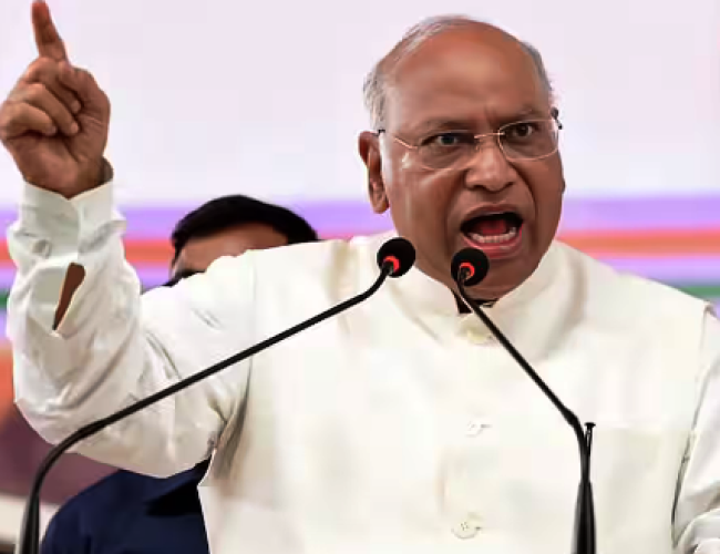 ‘शुरुआत आप लोगों ने की..’. खरगे के बाप वाले बयान पर आया कांग्रेस के असम प्रभारी का बयान…