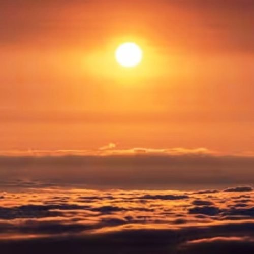 कैसा है सूरज का असली रंग, यह हमें पीला या नारंगी क्यों दिखाई देता है?