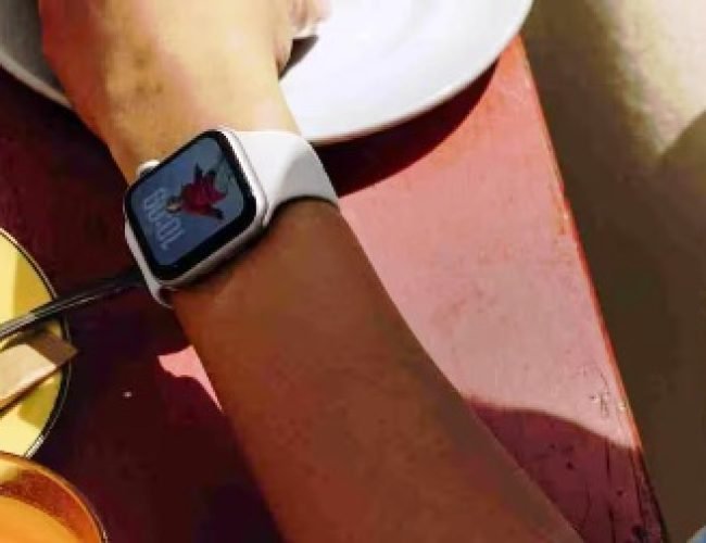 Apple Fans के लिए बड़ी खुशखबरी! पहली बार इतनी सस्ती हुई Apple Watch SE 3, देखकर नहीं होगा यकीन…