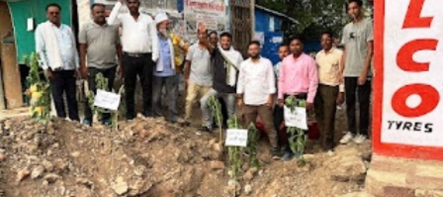 मकई गार्डन का प्रवेश द्वार बंद होने पर कांग्रेस का प्रदर्शन, व्यापारियों ने जताई नाराजगी…