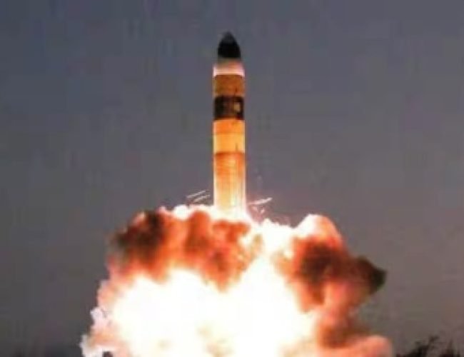 Agni 5 Missile: भारत की 5000 KM वाली अग्नि-5 लॉन्च के लिए तैयार, जानें चीन-पाकिस्तान के कौन-कौन से शहर इसकी जद में?