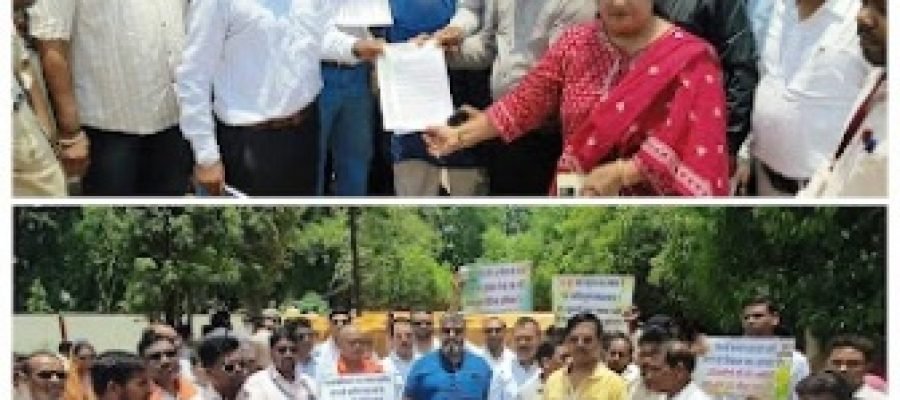 स्कूल बंद कर सड़कों पर उतरे निजी विद्यालय संचालक, मुख्यमंत्री के नाम सौंपा ज्ञापन…