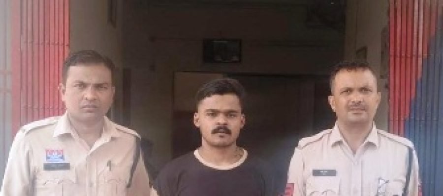 जिला बदर आरोपी सागर ढीमर गिरफ्तार, बिना अनुमति धमतरी में घूमते मिला; न्यायिक रिमांड पर भेजा गया जेल…