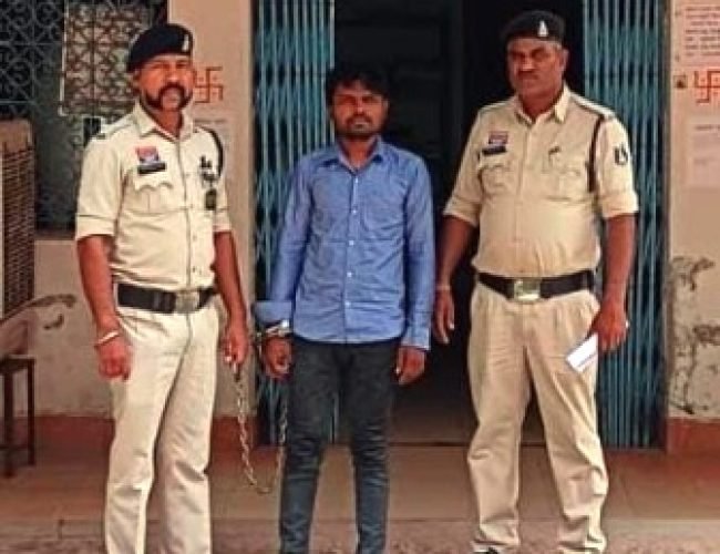 धमतरी एसपी भावना पांडेय ने मीडिया से किया संवाद, कानून-व्यवस्था और बेसिक पुलिसिंग को लेकर मांगे सुझाव…