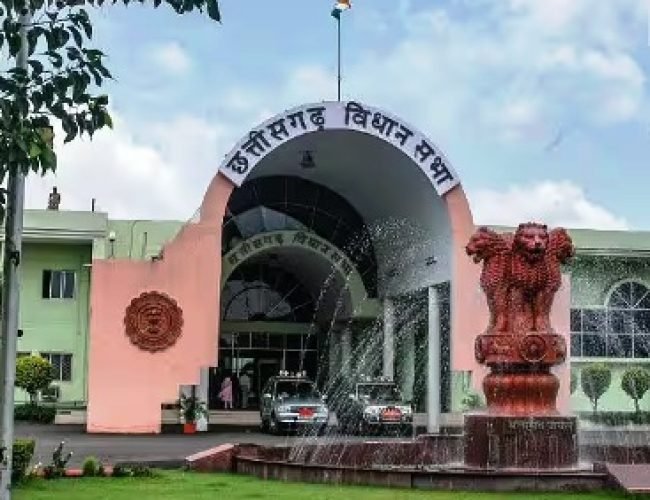 छत्तीसगढ़ विधानसभा मानसून सत्र: सरकार और विपक्ष आमने-सामने, खाद-बीज और वेदांता हादसे पर हंगामा…
