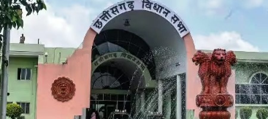 छत्तीसगढ़ विधानसभा मानसून सत्र: सरकार और विपक्ष आमने-सामने, खाद-बीज और वेदांता हादसे पर हंगामा…