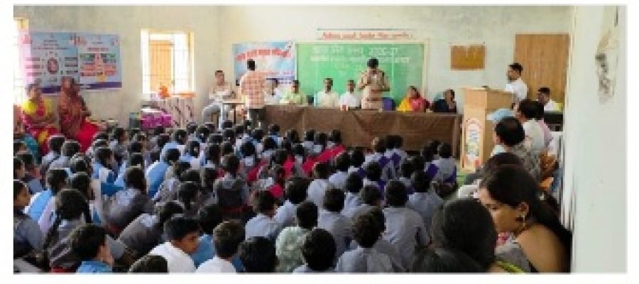 करगा हाई स्कूल में धमतरी पुलिस का जागरूकता अभियान, विद्यार्थियों को साइबर सुरक्षा, यातायात नियम और नशामुक्ति का दिया संदेश…