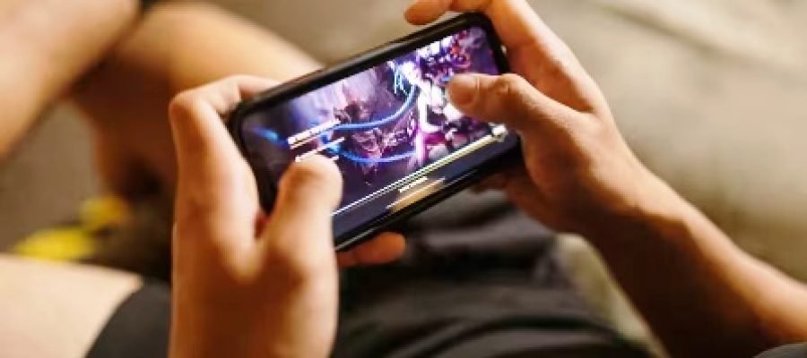 Tech Tips: घंटों गेम खेलने पर भी फोन नहीं होगा गर्म! 99% लोगों को आज भी नहीं पता ये तरीका…