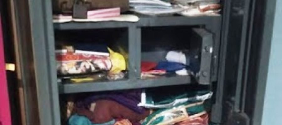 कोसमर्रा में शिक्षक के सूने मकान में चोरी, सोने-चांदी के जेवर और नगदी पार…