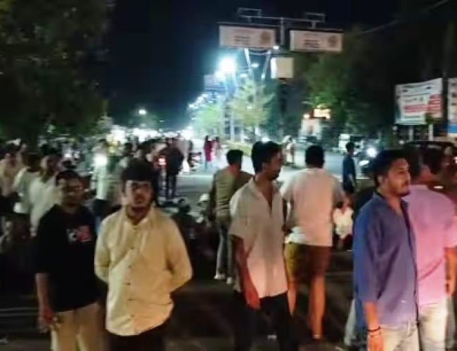 राजनांदगांव में ‘लव जिहाद’ के आरोप पर बवाल, बजरंग दल ने विरोध में किया चक्काजाम…
