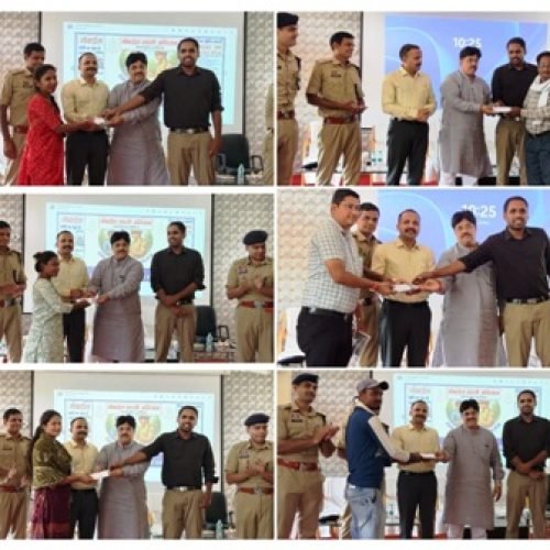 धमतरी पुलिस ने लौटाए 151 गुम मोबाइल, लोगों के चेहरों पर आई मुस्कान…